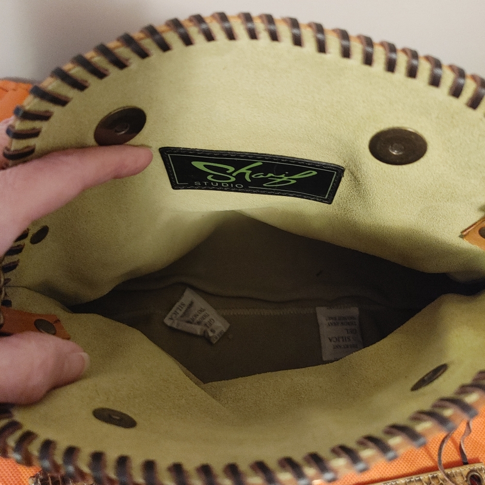 Vintage Sharif 1828 handpainted shoulder bag. - Picture 5 of 7